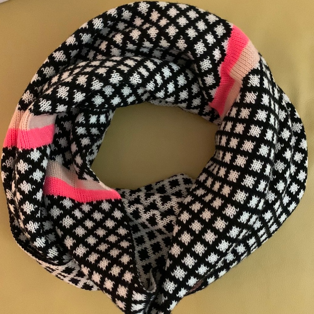 NWT LOFT Reversible Knit Infinity Scarf
S/F P/F home